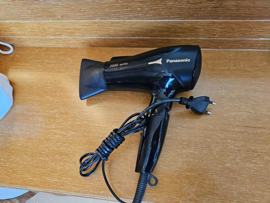 Hair dryer