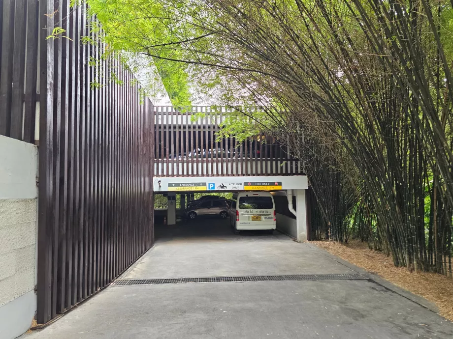 Entrance to the garage