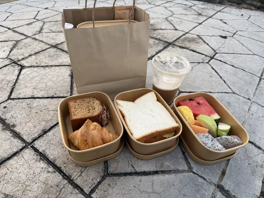 Breakfast pack to go