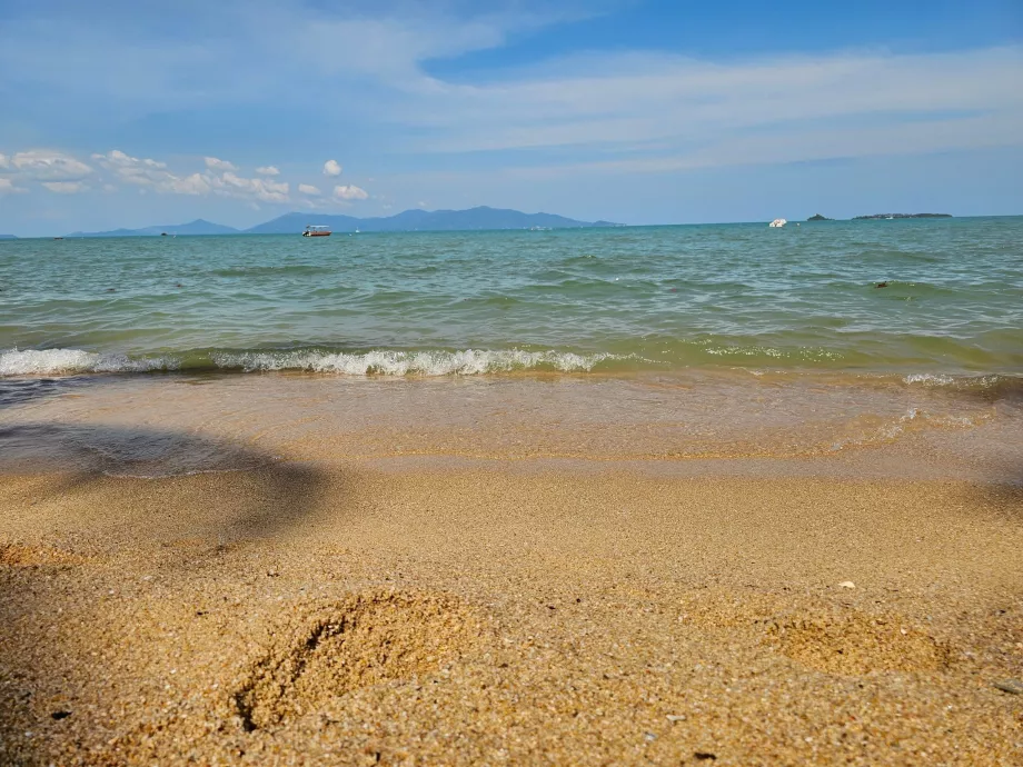 Sand quality at Bo Phut Beach