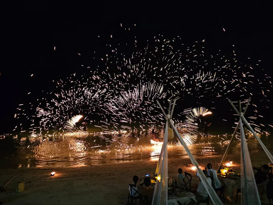 Fire show at Chaweng beach