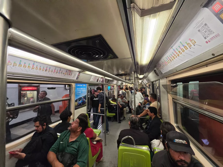 Metro interior in CDMX