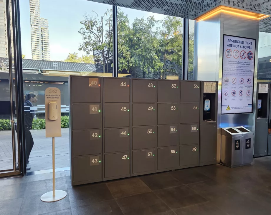 King Power Mahanakhon - luggage storage