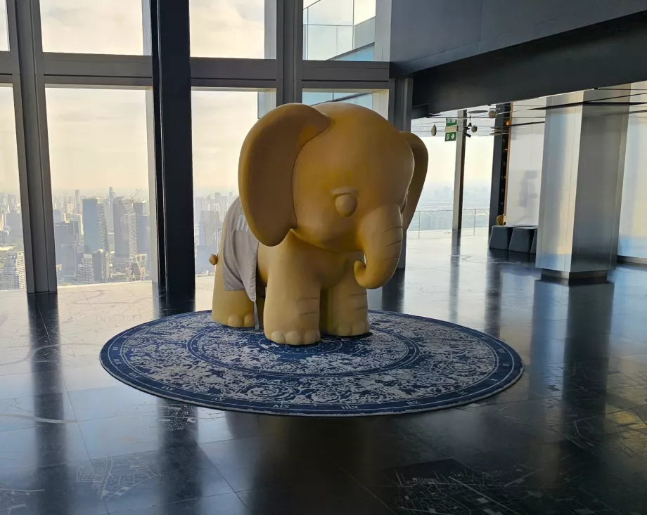 King Power Mahanakhon - Inner View