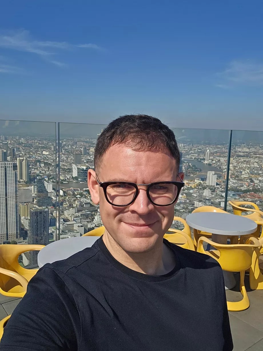 King Power Mahanakhon - me on the lookout