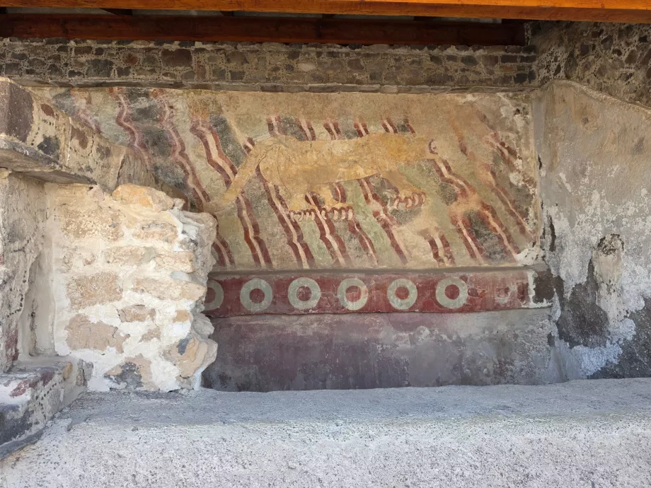 Mural of a cougar