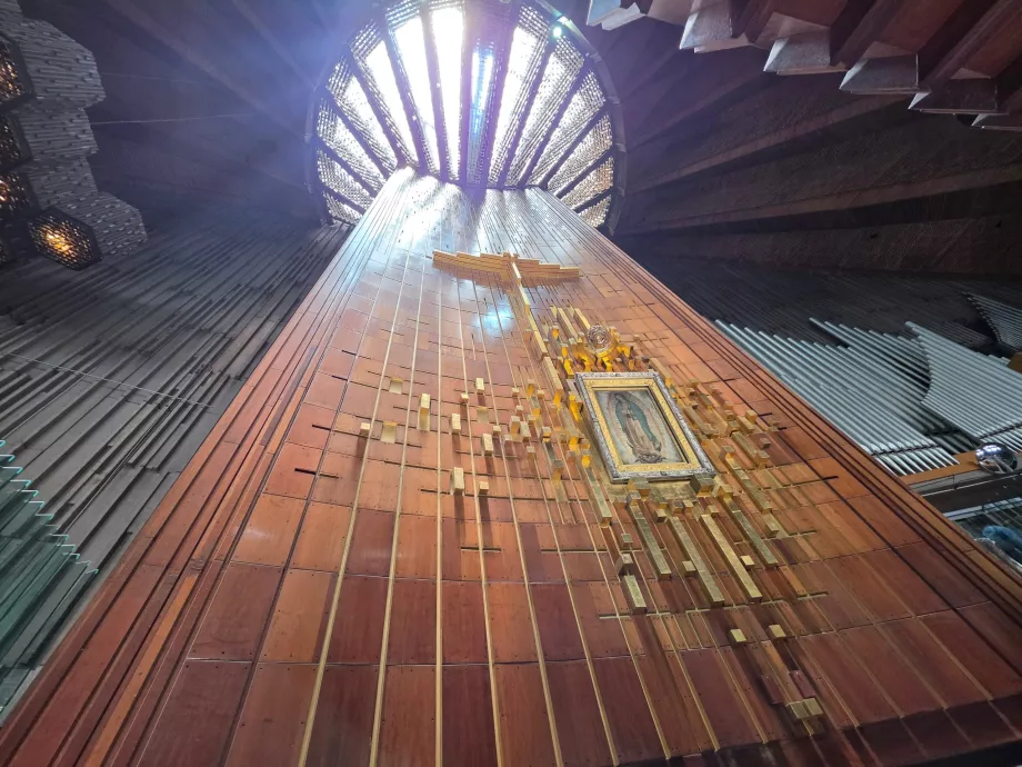 Interior - Basilica Guadalupe