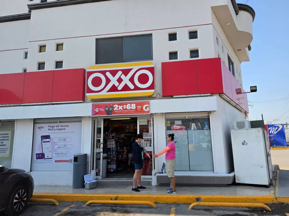 Opposite is the Oxxo minimarket
