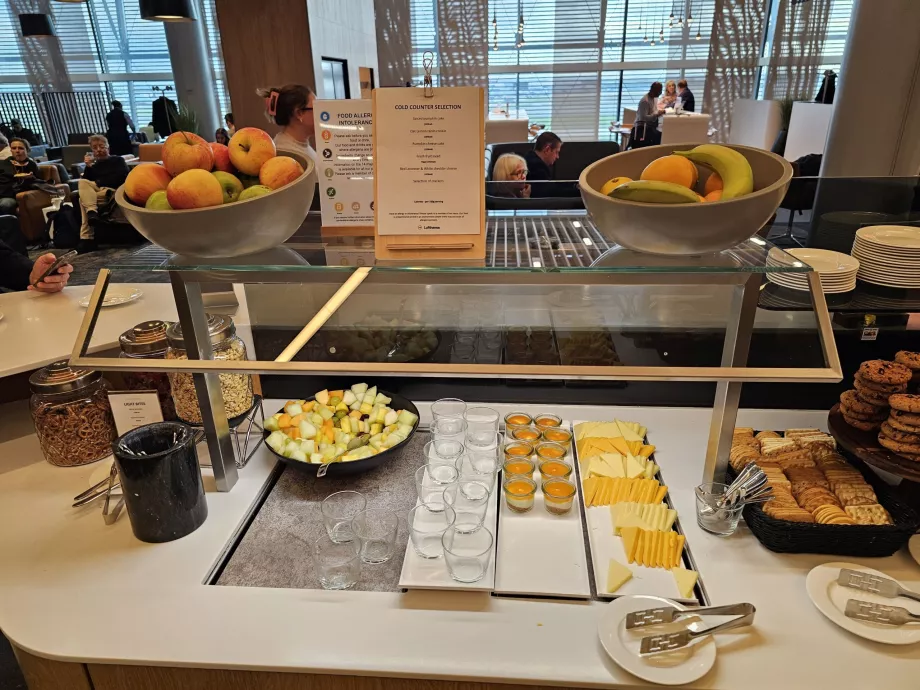 Sweets, fruit and cheese