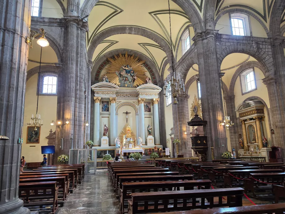 Metropolitan Cathedral, side chapel