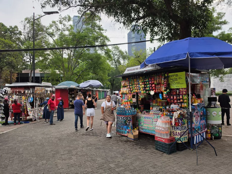 Bosque de Chapultepec, stalls