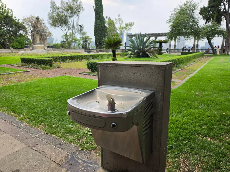 Chapultepec Castle, drinking water