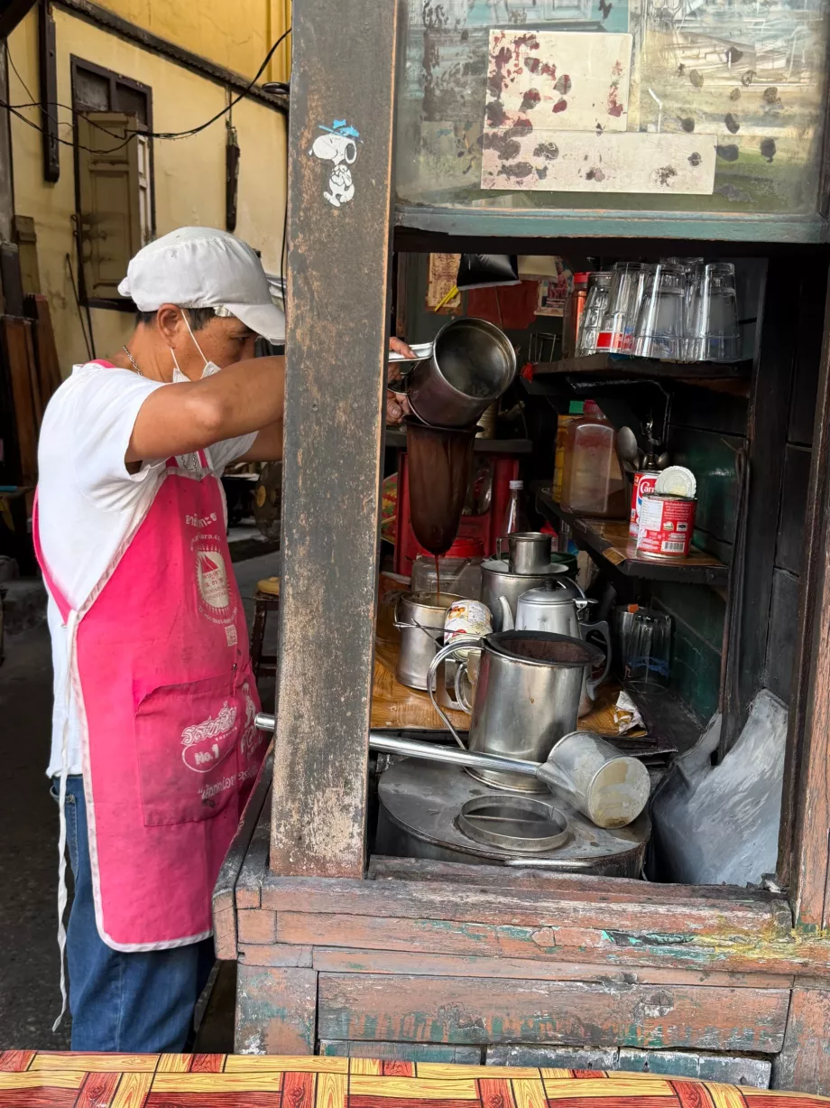 Go Café, coffee preparation