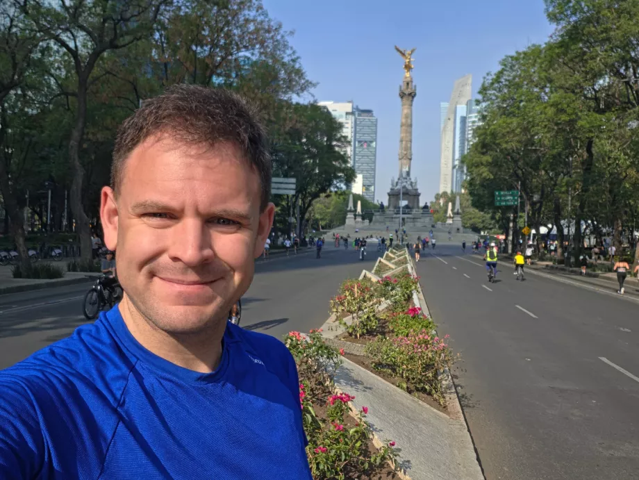 Me on my Sunday morning run along Reforma Street