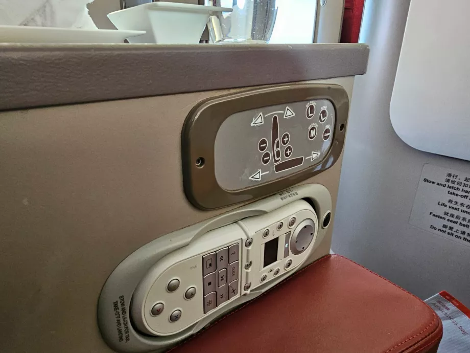 Seat control and IFE