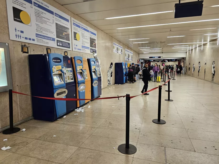 Ticket machines in the metro (also valid for buses and trams)