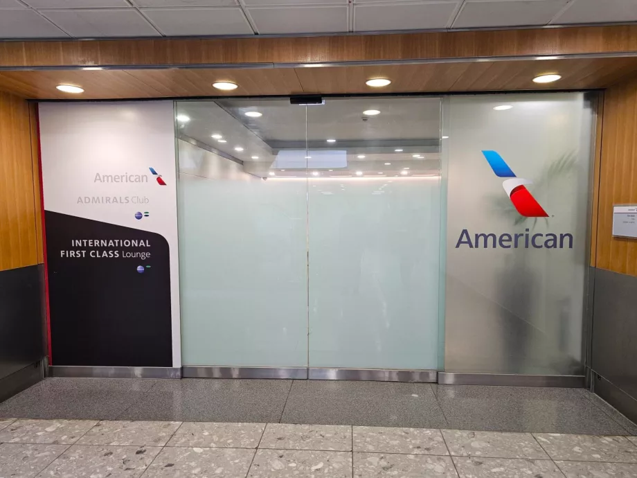 Main entrance to the Admirals Club