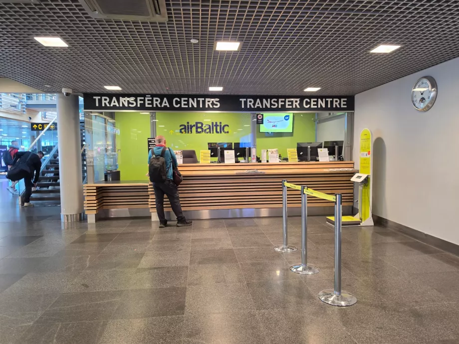 AirBaltic transfer desk