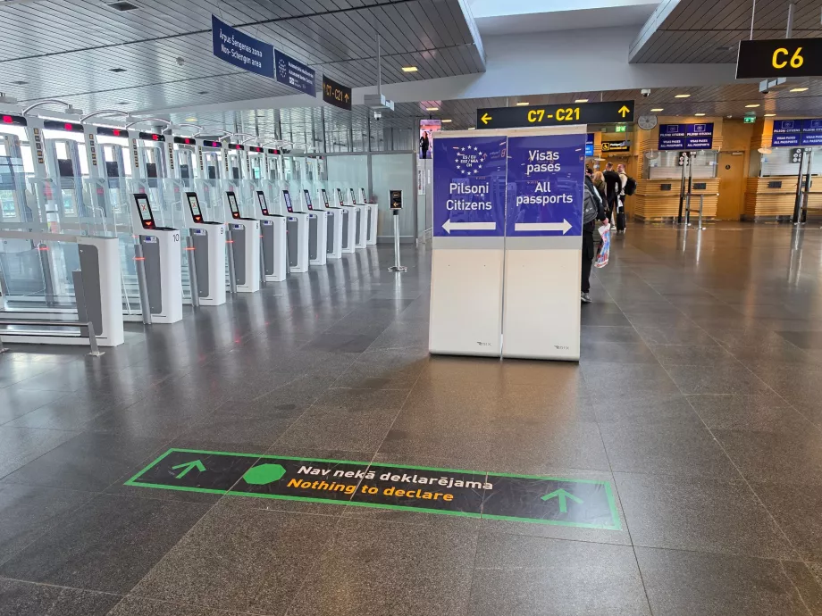 Passport control for flights outside the Schengen Area