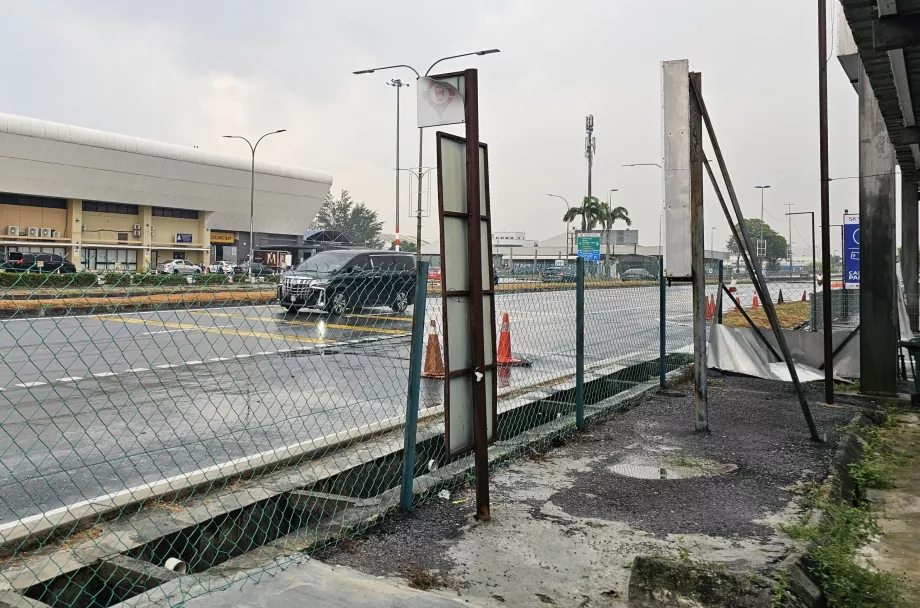 Bus stop marking