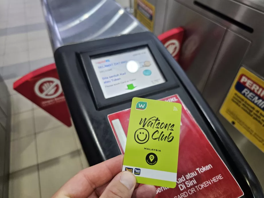 Using the Touch-n-Go card to enter the metro