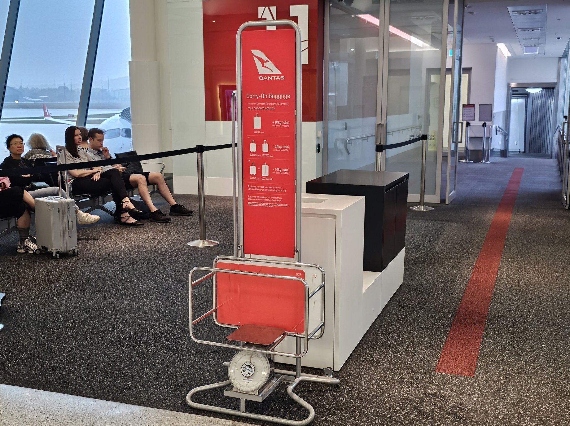 Qantas baggage allowance (hand and checked)