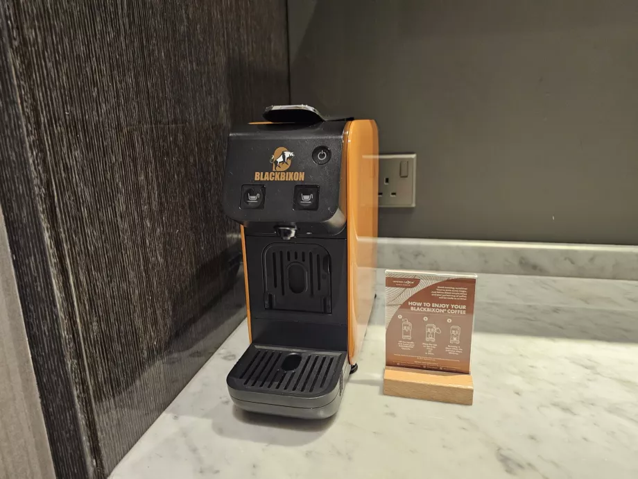 Capsule coffee machine
