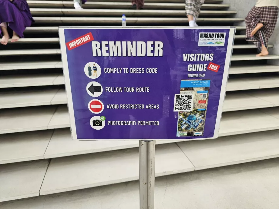 Information signs, National Mosque