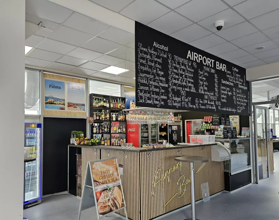 Airport bar after security check