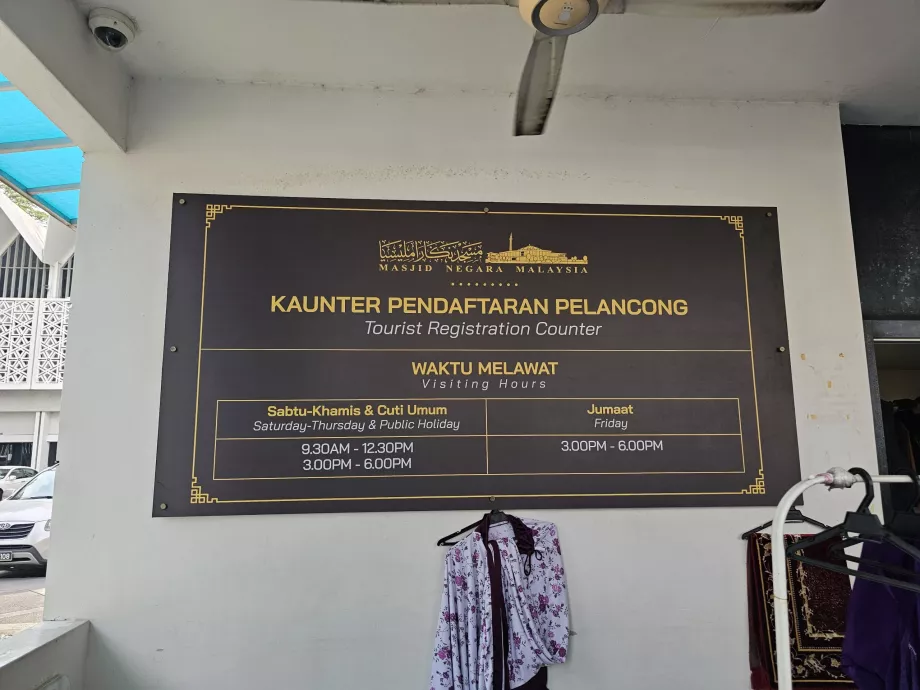 Opening hours, National Mosque