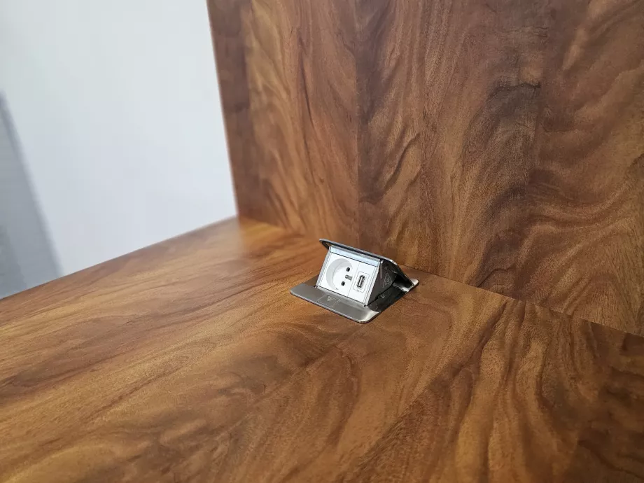 Sockets and USB connectors