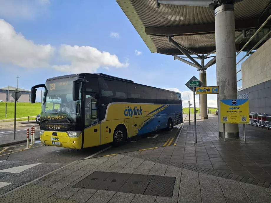 Long-distance bus Citylink