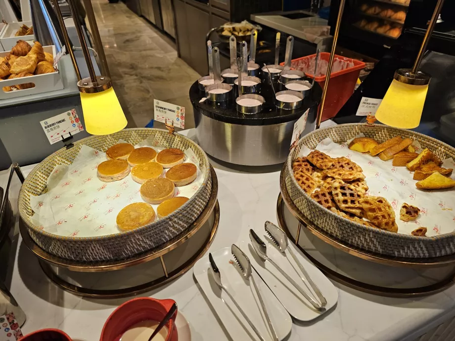 Pancakes and pancakes