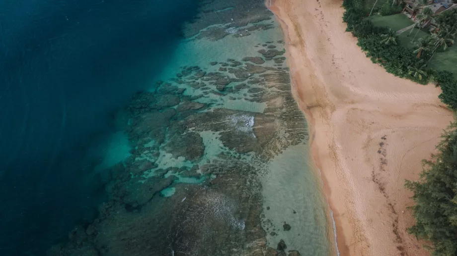 Tunnels Beach