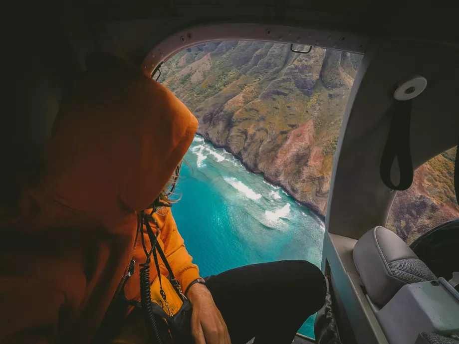 Door-off helicopter