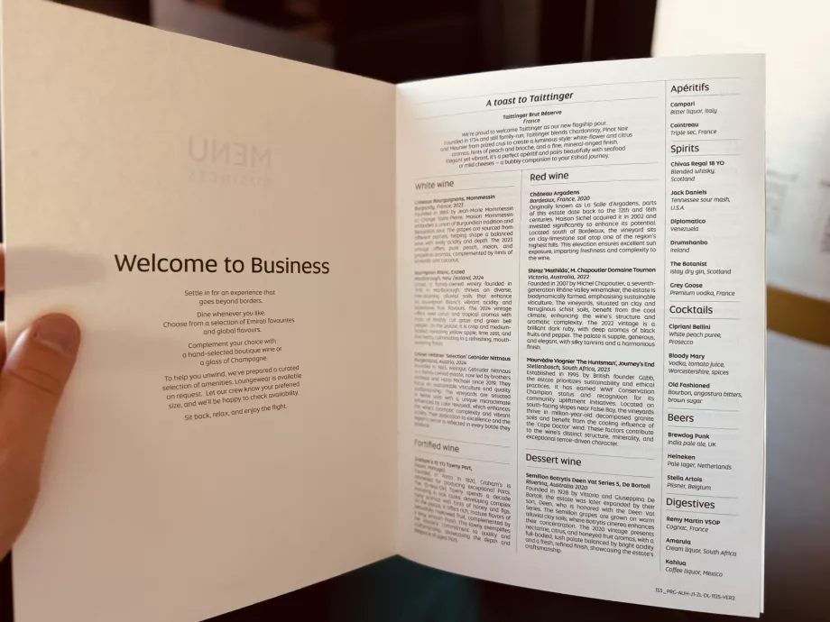 Offer of wines, beers, aperitifs, digestifs and cocktails