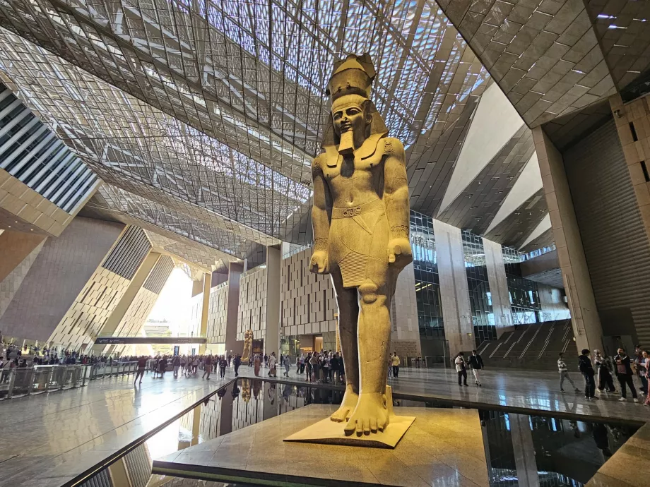 Statue of Ramesses II