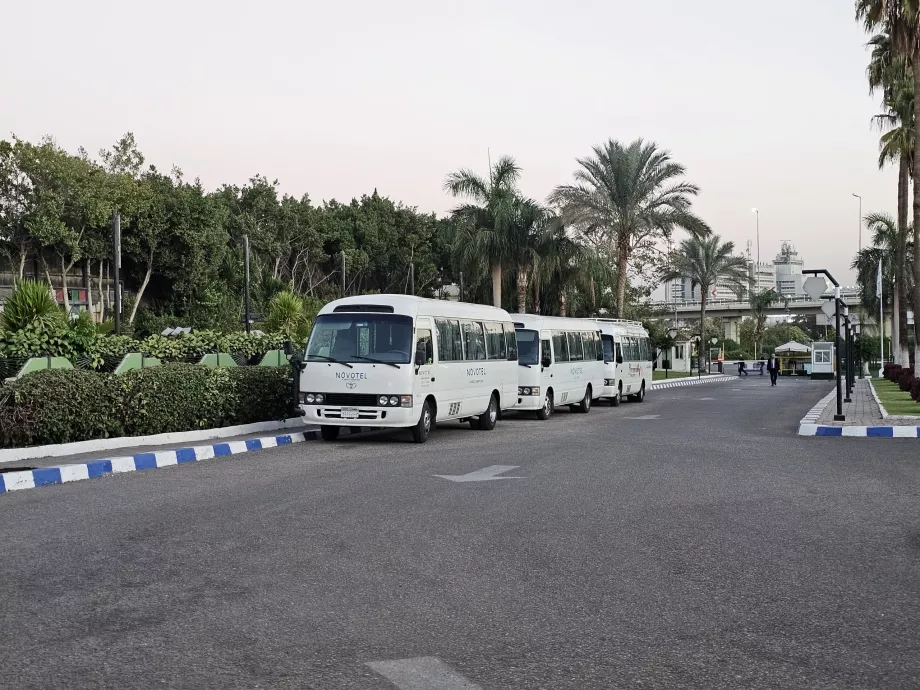 Shuttle buses Novotel