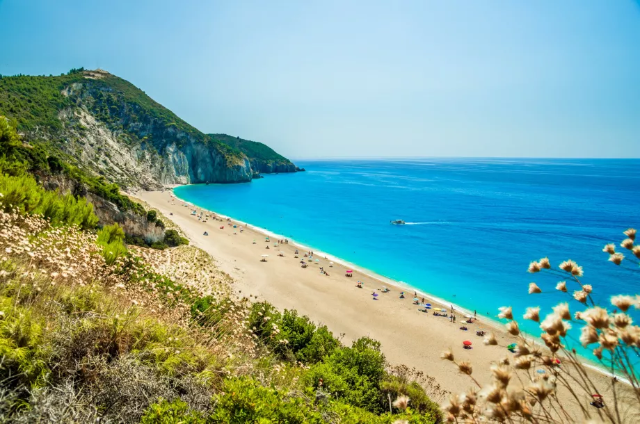 Milos Lefkada beach