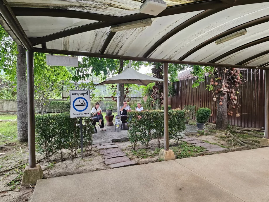 Smoking corner, transit area, international section