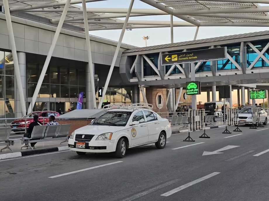 Taxis in front of the terminal