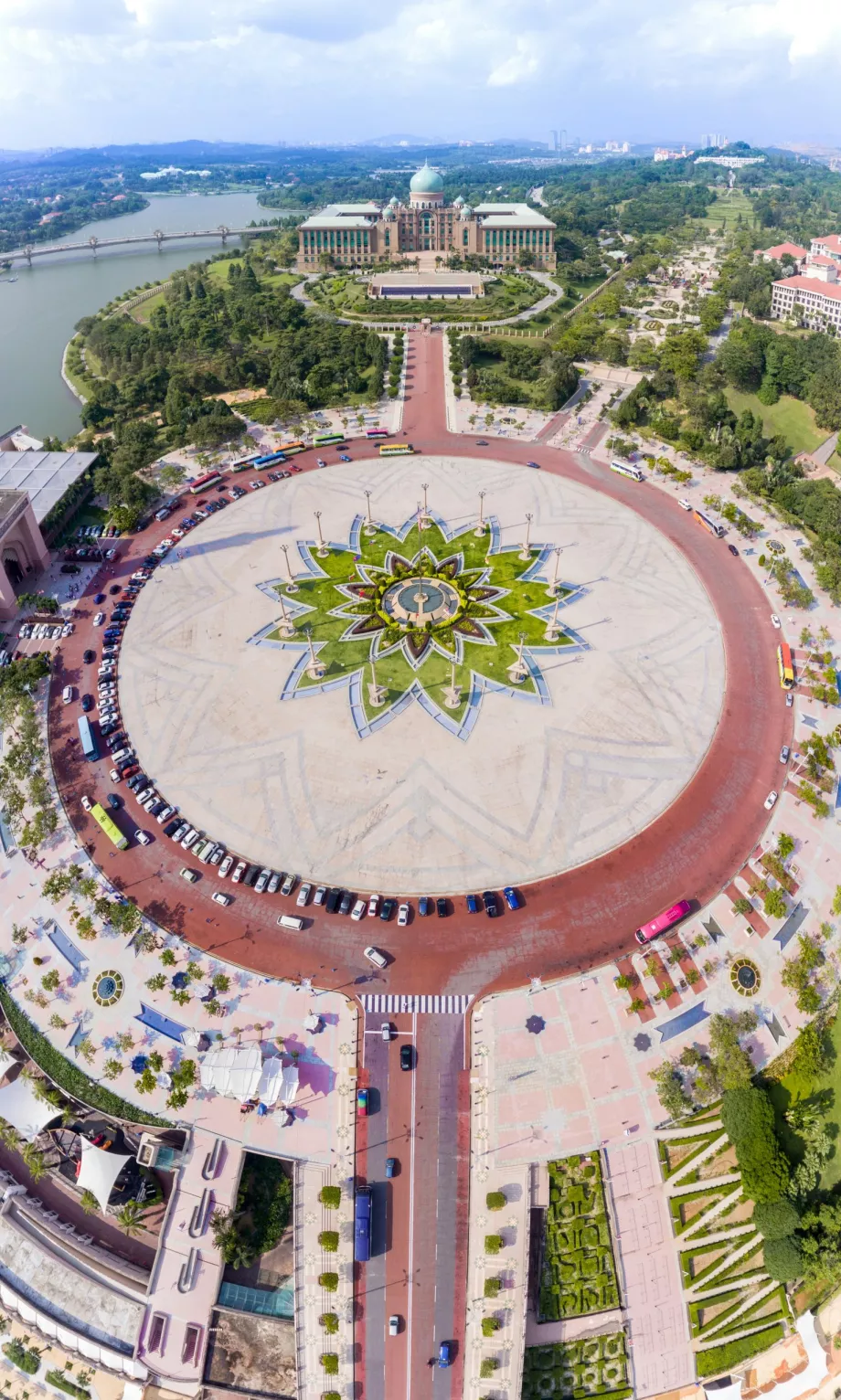 Putra Square