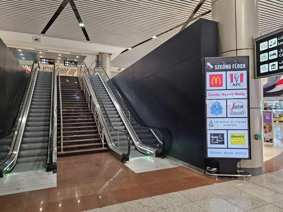 Food Court, transit section, Terminal 2