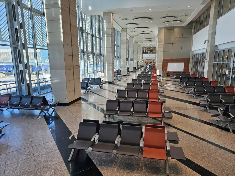 Seats in front of departure gates, Terminal 2
