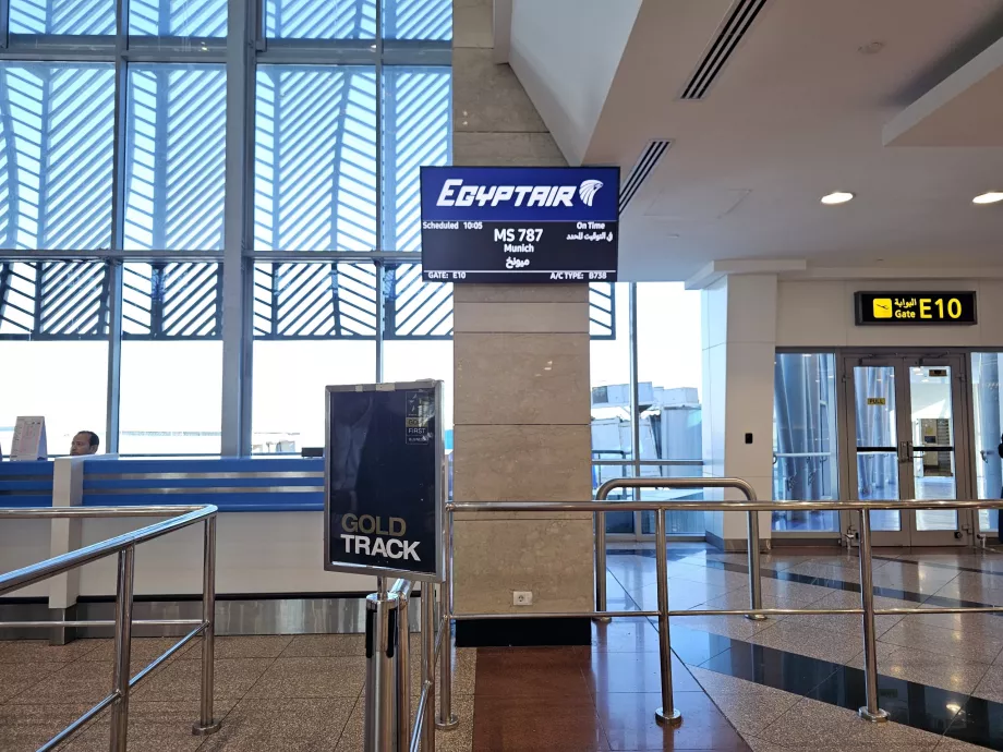 Boarding the flight to Munich