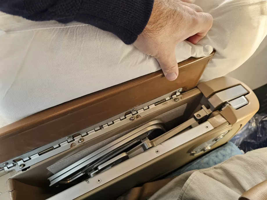 Dining table in armrest