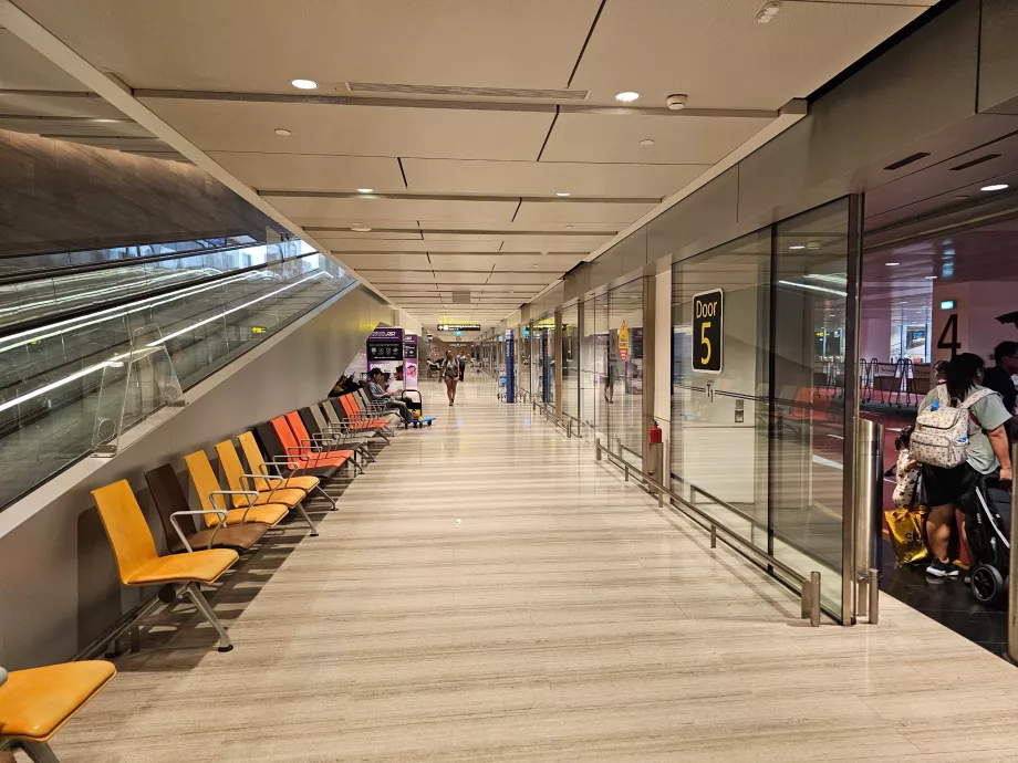 Car parking via taxi app