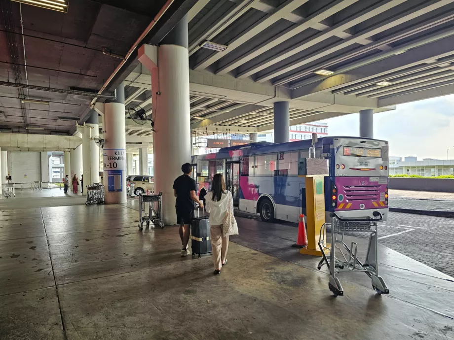 Shuttle bus stop at Terminal 2