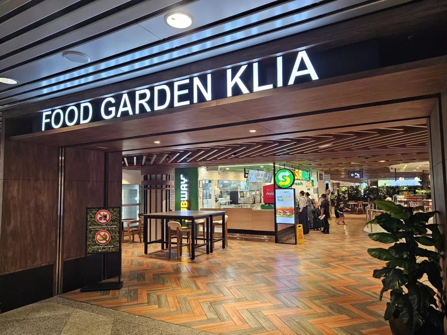 Food Court, Terminal 1, public area