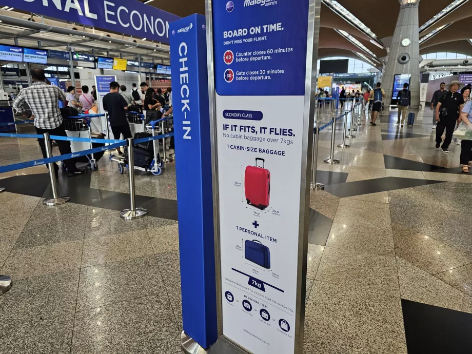 Hand luggage, Malaysia Airlines
